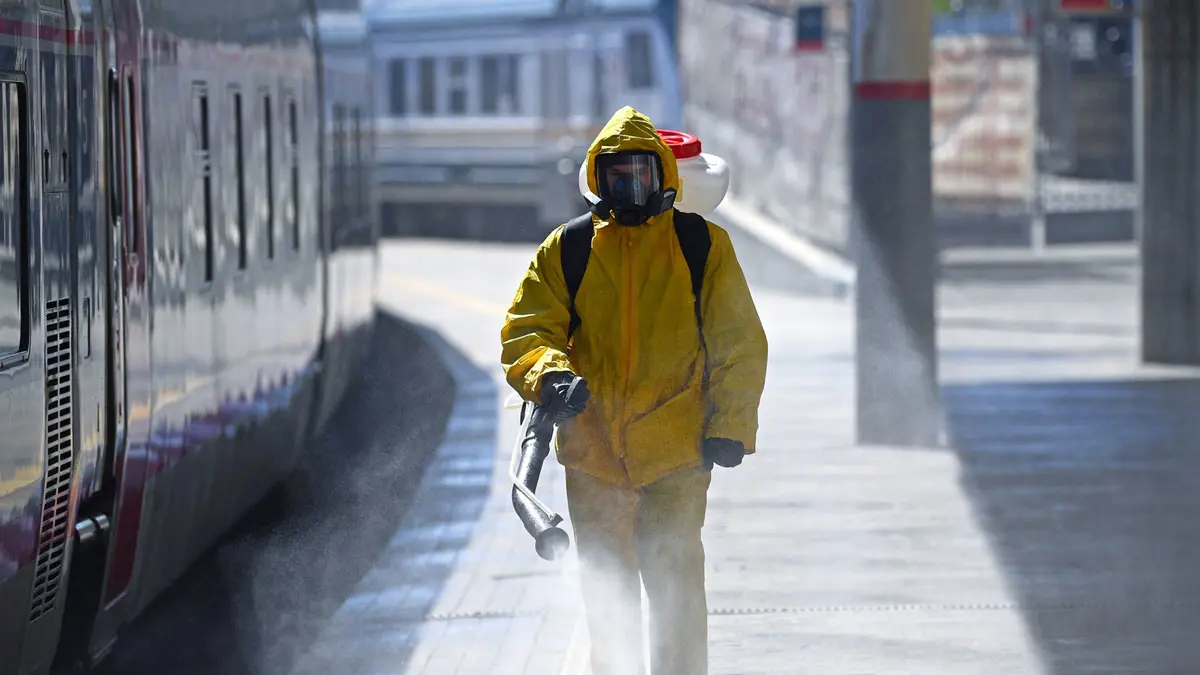 روسيا.. إجازات "غير مدفوعة الأجر" لموظفين يرفضون تلقي لقاح كورونا