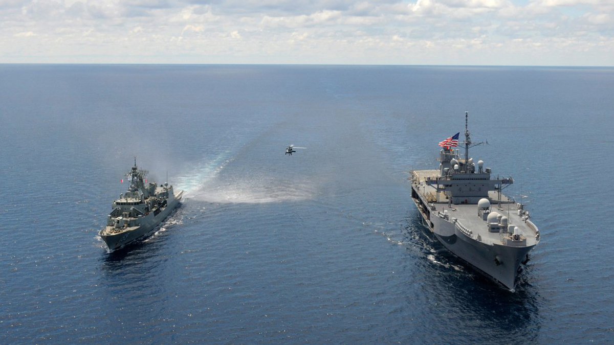 سفينتان حربيتان أمريكيتان تعبران مضيق تايوان رغم معارضة الصين