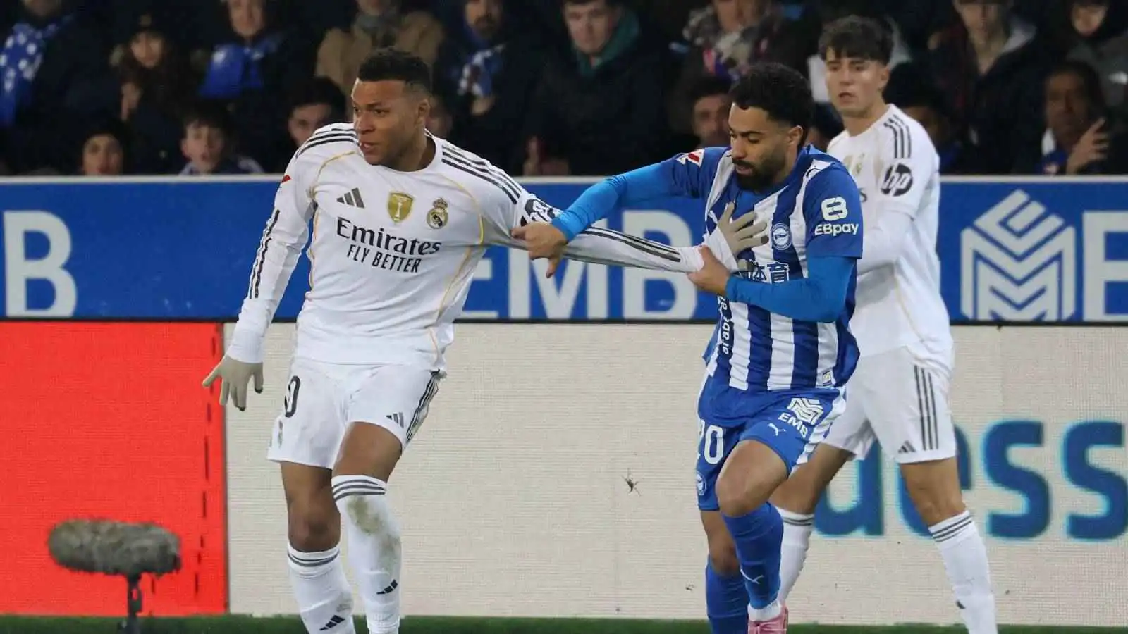 ملخص وأهداف ورجل مباراة ريال مدريد وديبورتيفو ألافيس في الدوري الإسباني