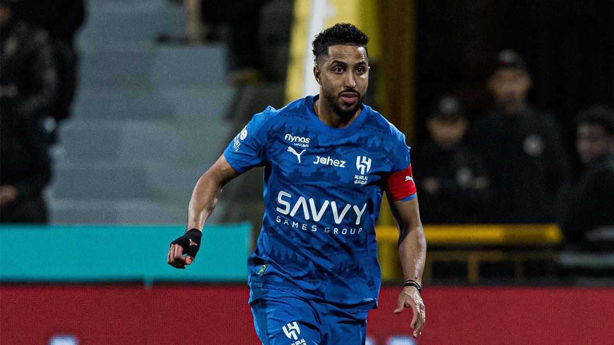 كم هدفًا ينقص سالم الدوسري ليصبح الهداف التاريخي لنادي الهلال؟ 