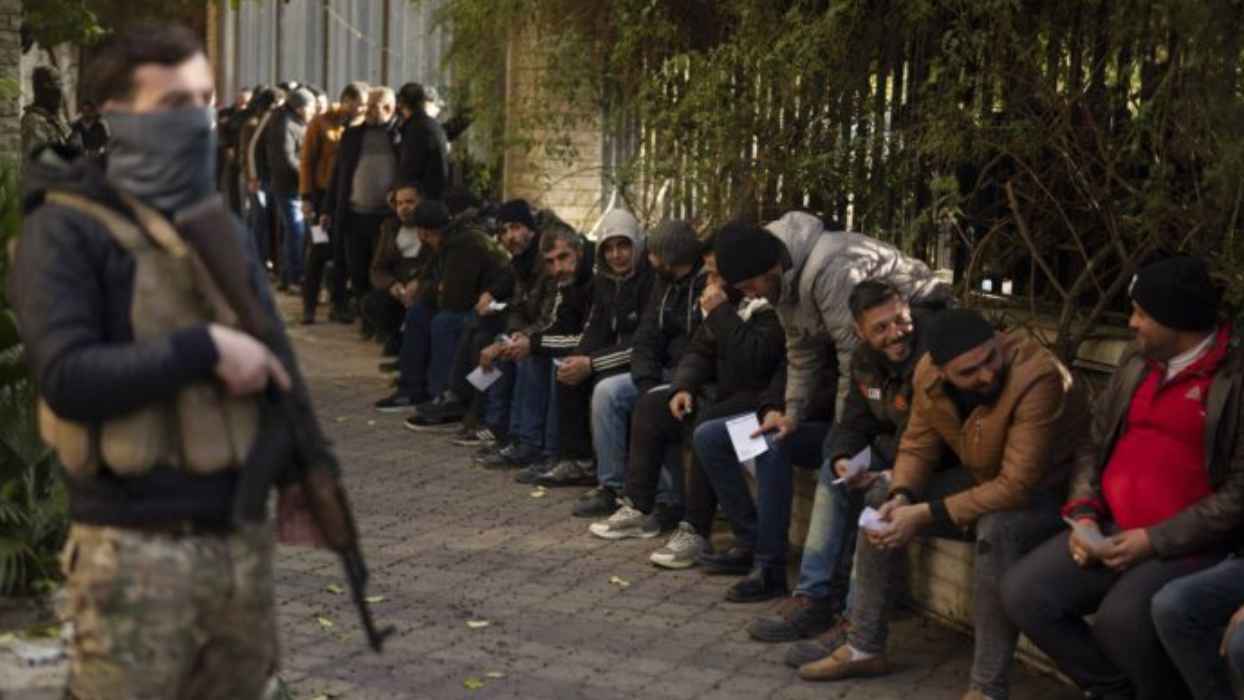 مراكز التسوية في سوريا.. ما بين الإقبال و"مخاوف الانتقام"