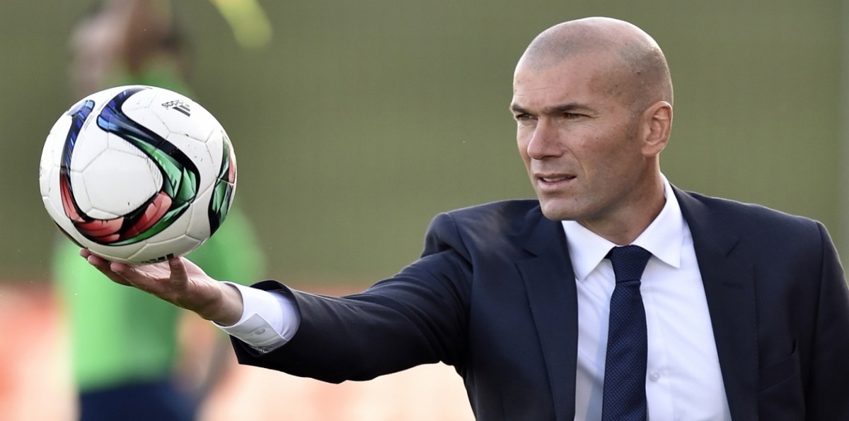 زين الدين زيدان يرغب في تدريب مانشستر يونايتد