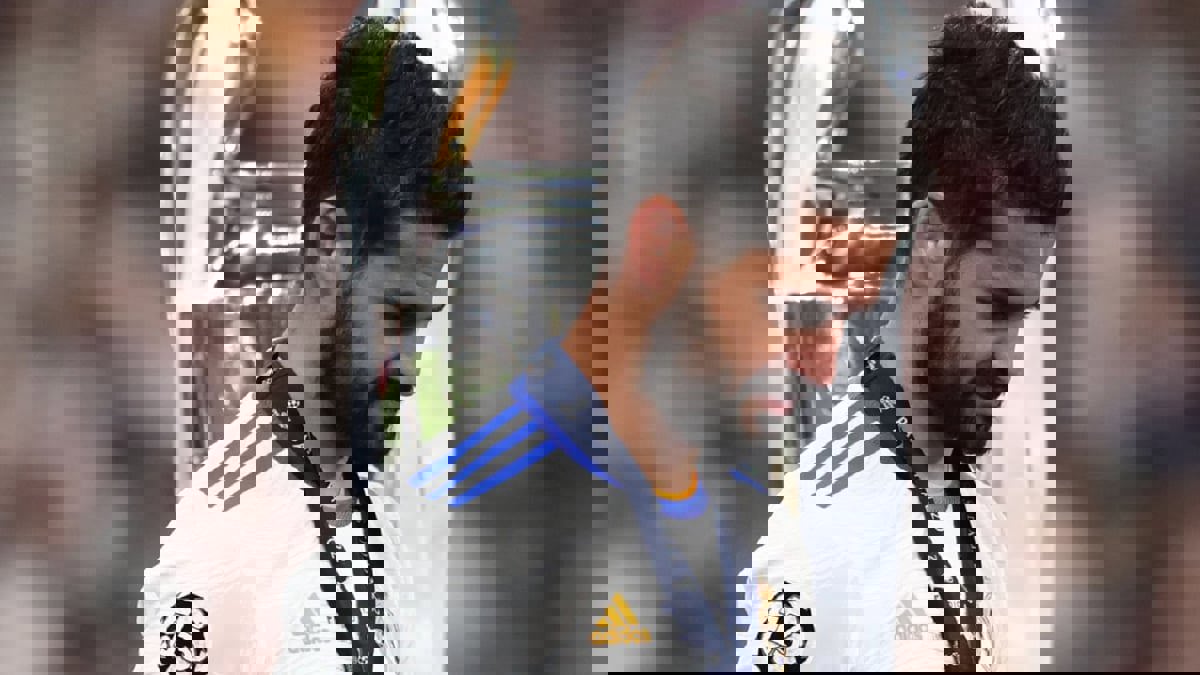 إيسكو يودع ريال مدريد ويسخر من مبابي (صورة)