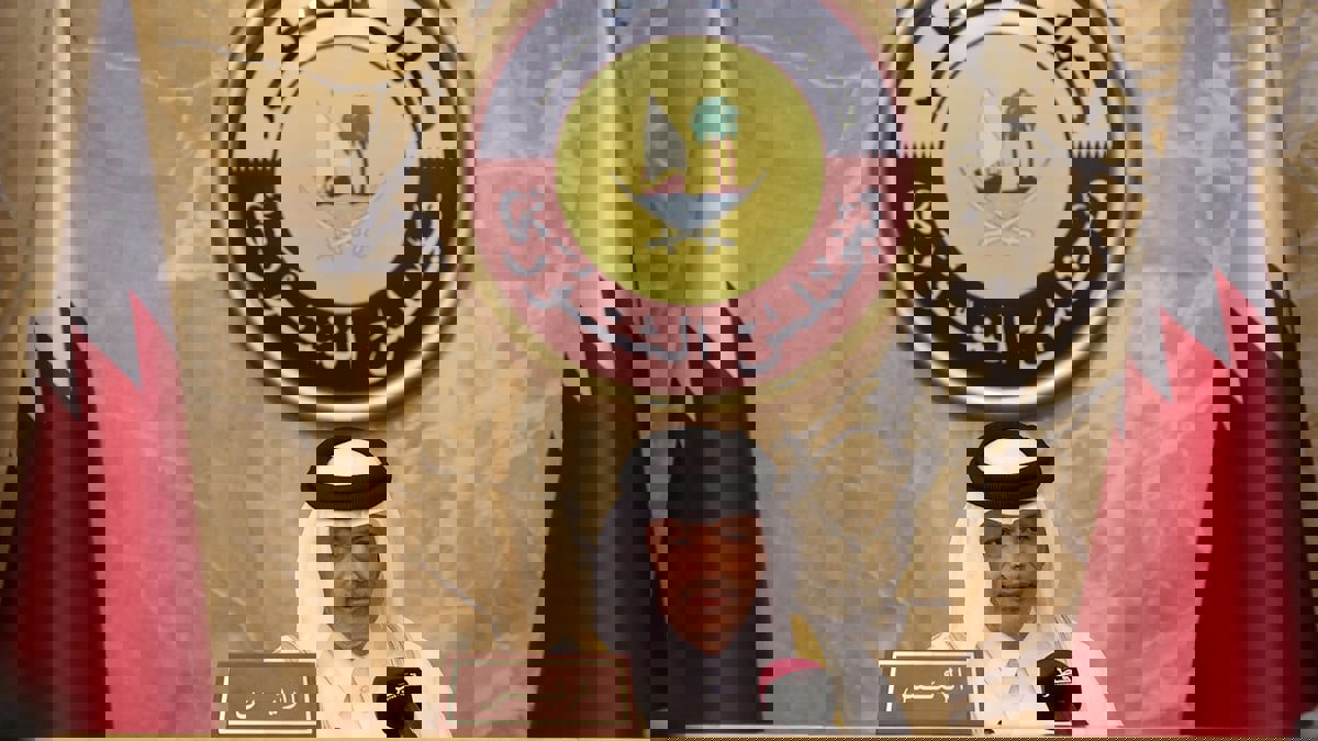 انتخاب الوزير السابق حسن الغانم أول رئيس لمجلس الشورى في قطر