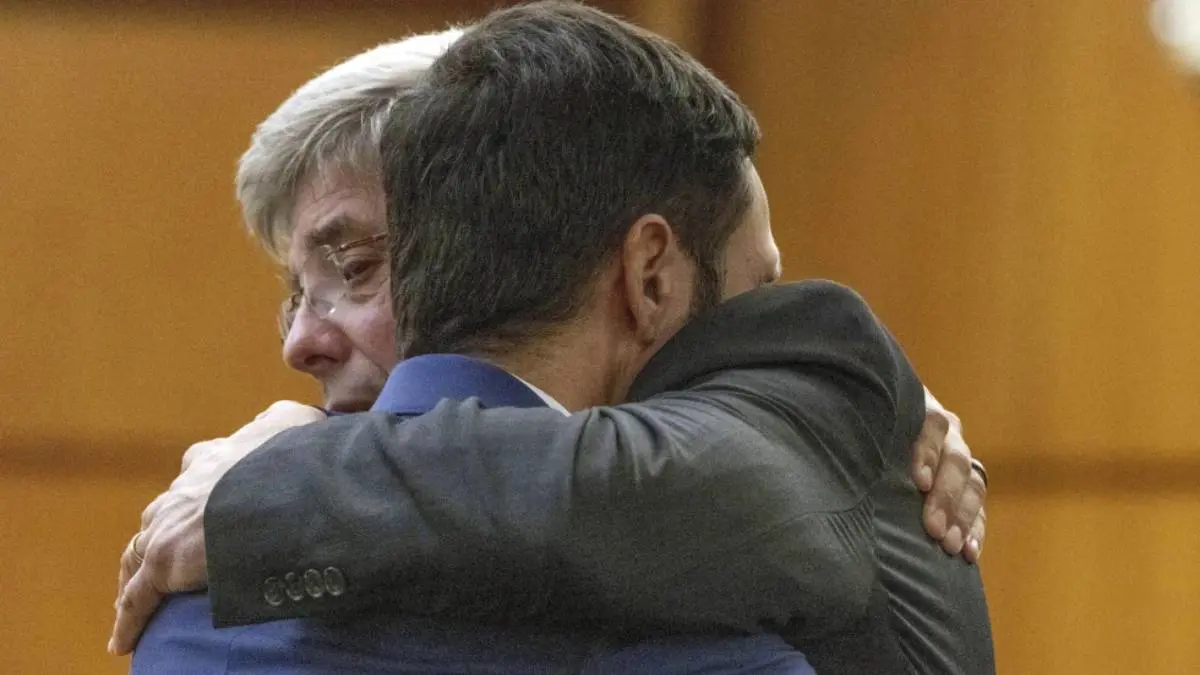 تبرئة 3 شرطيين أمريكيين من تهمة قتل رجل أسود أثارت وفاته احتجاجات 