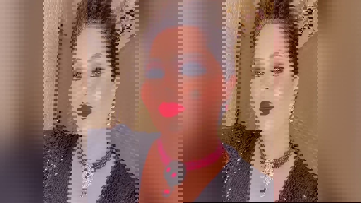 هيا الشعيبي تتجاهل انتقادات لإطلالتها وتشكر الممتدحين