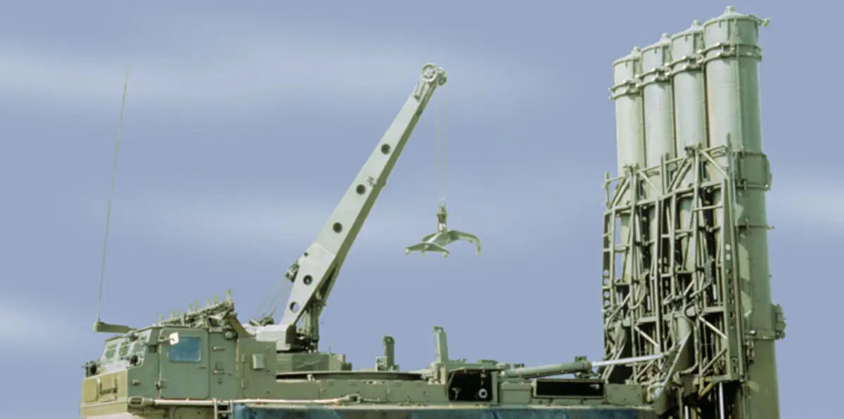 روسيا تبدأ إجراءات تزويد إيران بنظام صواريخ اس-300