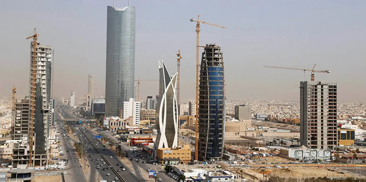 السعودية توقع عقود طرق بقيمة 453 مليون دولار‎