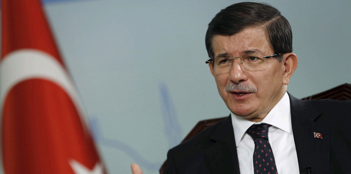 صحيفة: داود أوغلو بصدد الانشقاق عن "العدالة والتنمية" وأردوغان يسترضيه برئاسة بلدية إسطنبول