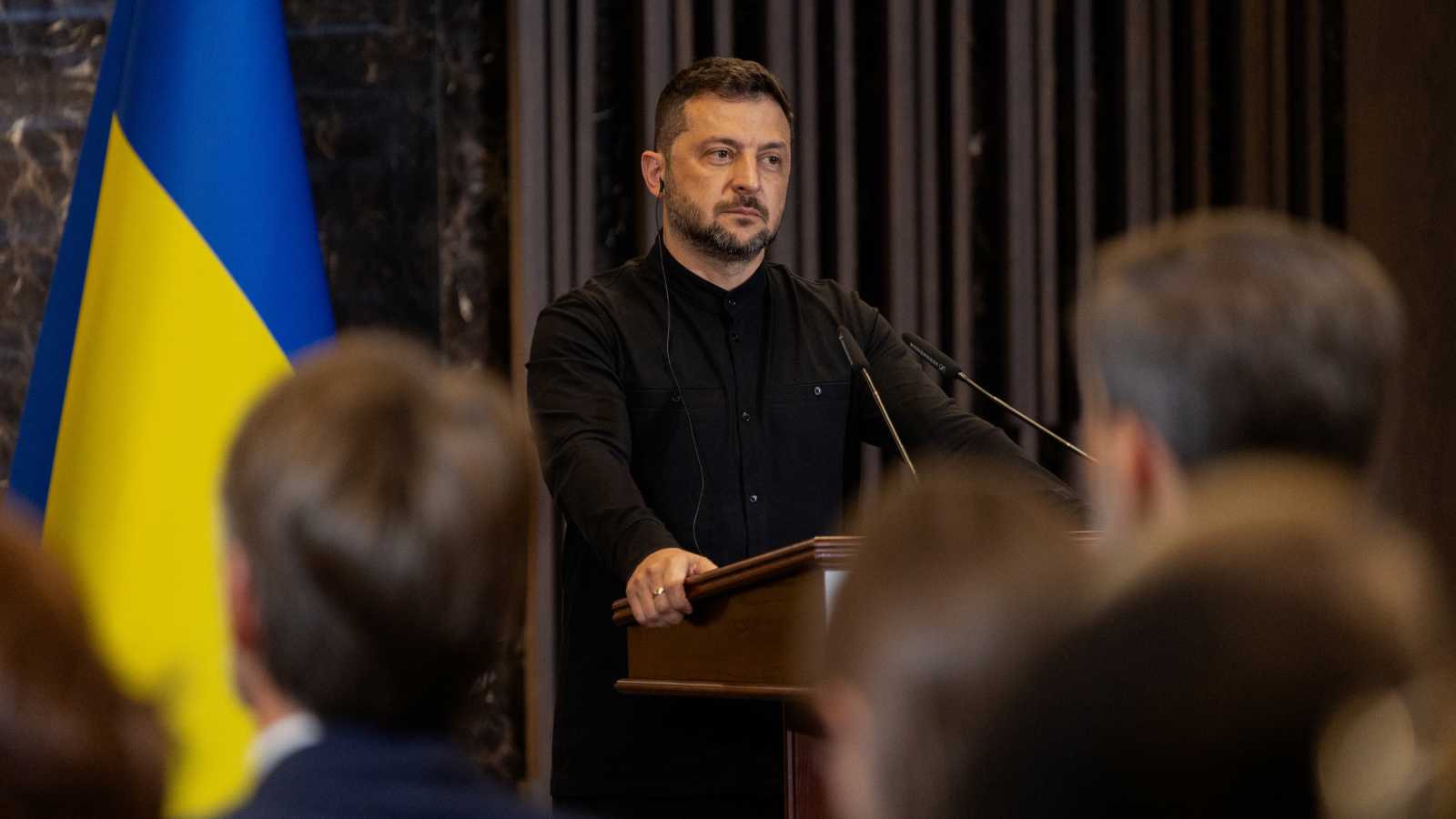 مع رفض زيلينسكي مبادرات السلام.. هل تغيّر واشنطن بوصلتها نحو "الحياد"؟