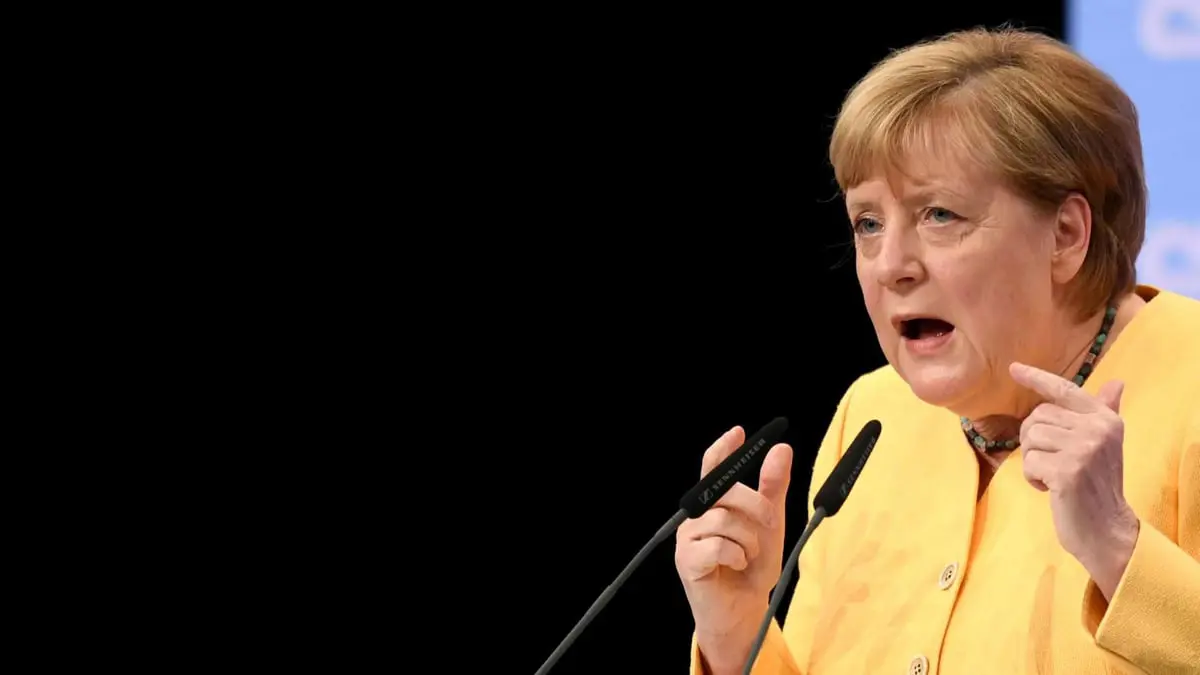 ميركل تعلن دعمها لترشح "أرمين لاشيت" لخلافتها