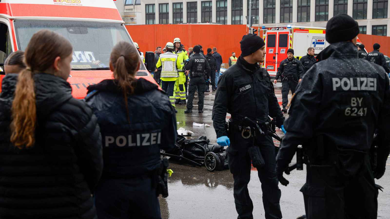 لحظة القبض على منفذ عملية الدهس في ميونيخ (فيديو)