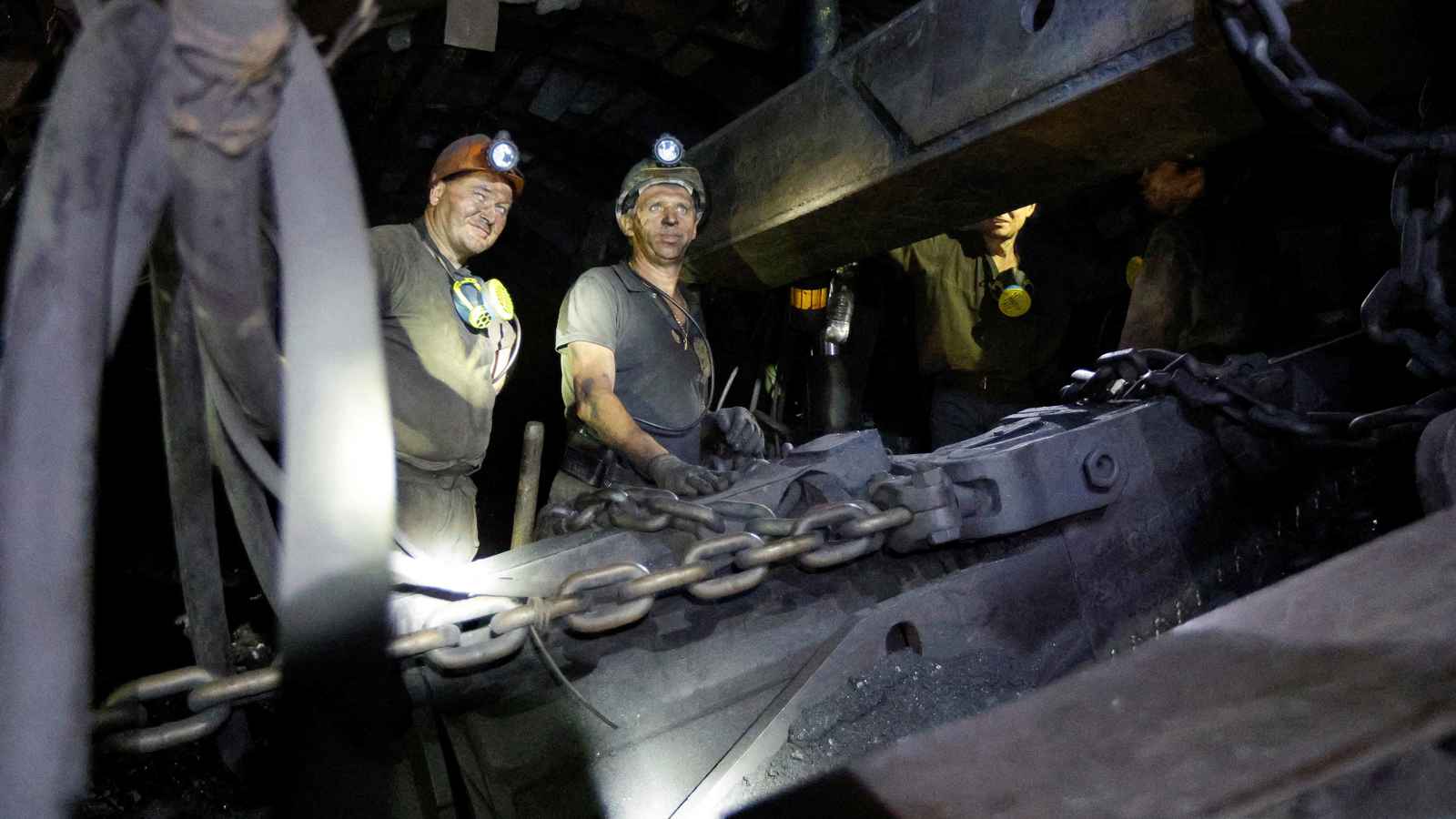 تنافس جيوسياسي.. أفريقيا في "قلب الصراع" العالمي على المعادن