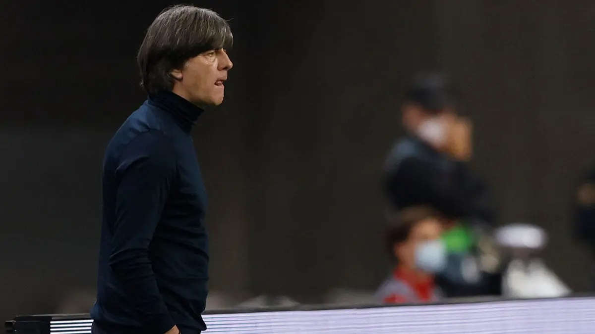 بيرهوف: لوف مستمر في تدريب ألمانيا رغم الهزيمة بسداسية أمام إسبانيا