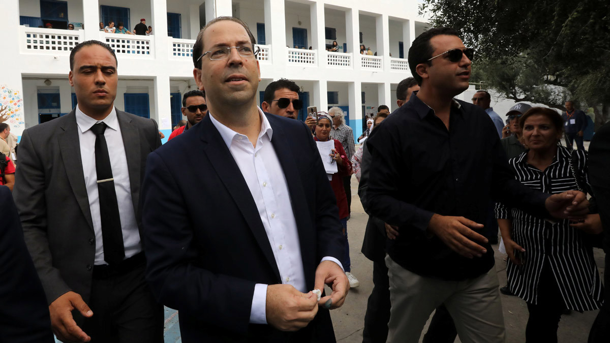 "الفوضى والخلافات" تضربان الحكومة التونسية .. والشاهد "شبه غائب"