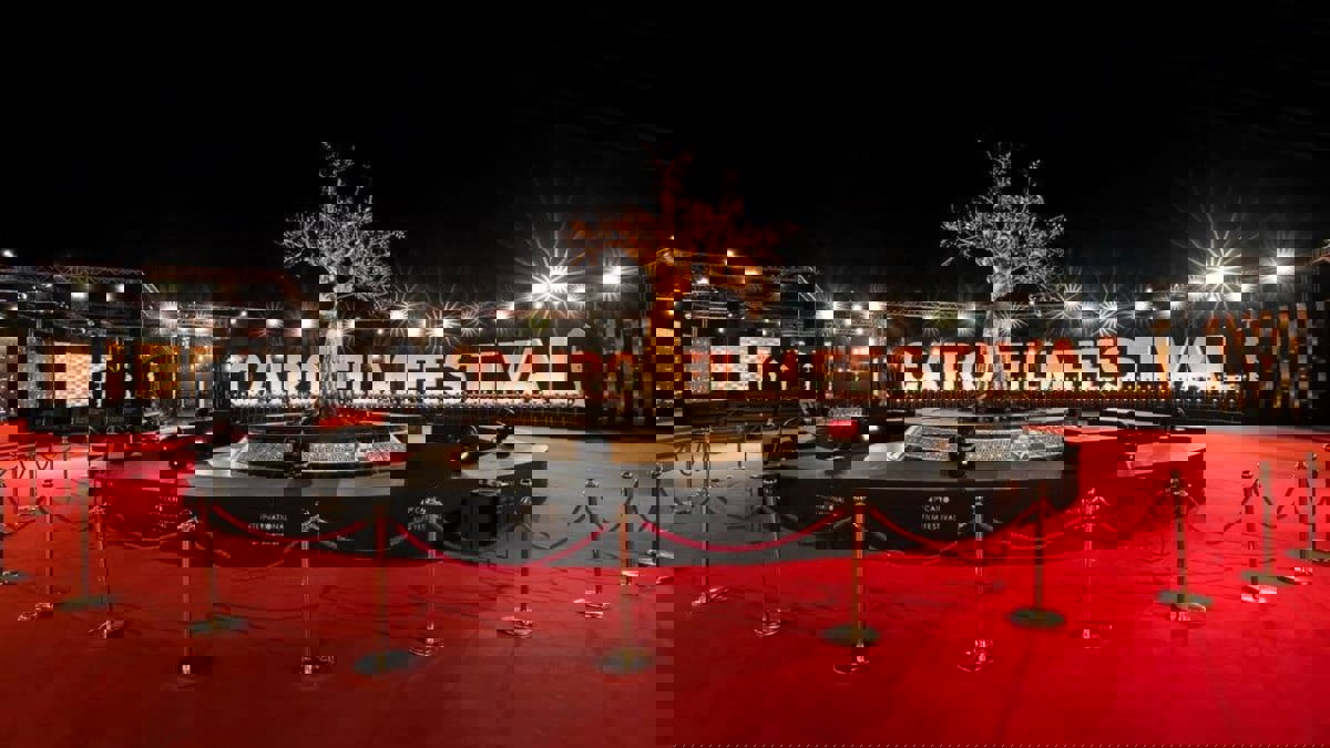 بعد تأجيل دورة هذا العام.. استقالة مدير مهرجان القاهرة السينمائي