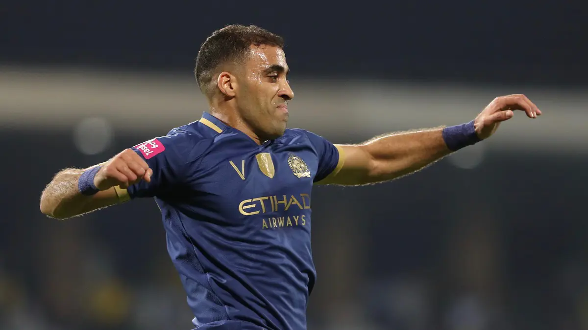 حقيقة اشتباك عبدالرزاق حمدالله مع رجال الأمن في المطار