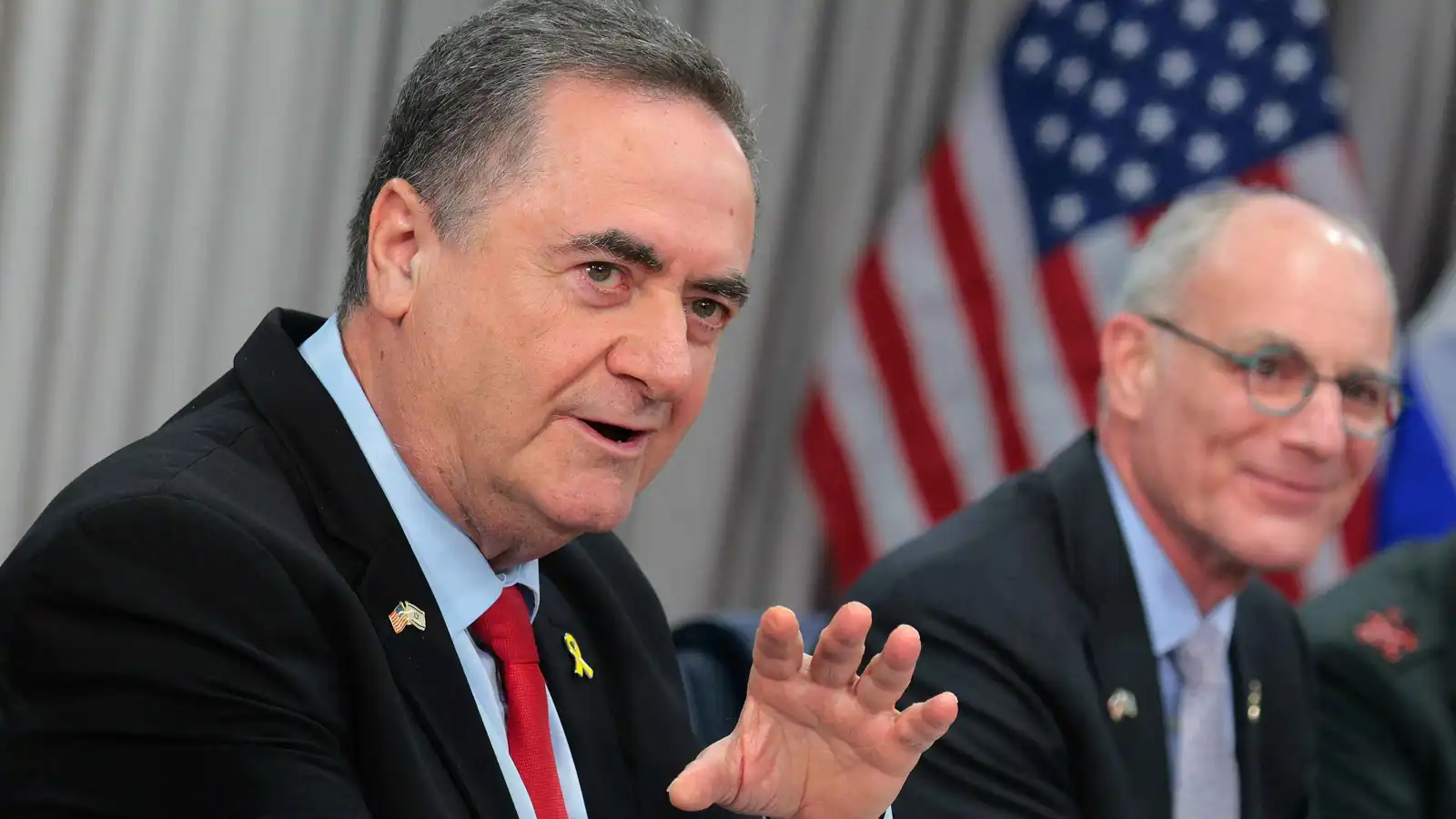 وزير الدفاع الإسرائيلي: الحرب على إيران تدخل "مرحلة حاسمة"