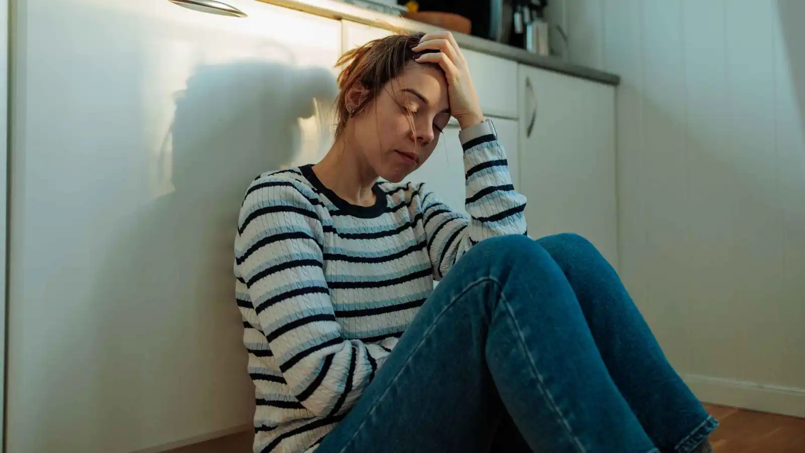 لماذا تصاب النساء بالاكتئاب أكثر من الرجال؟