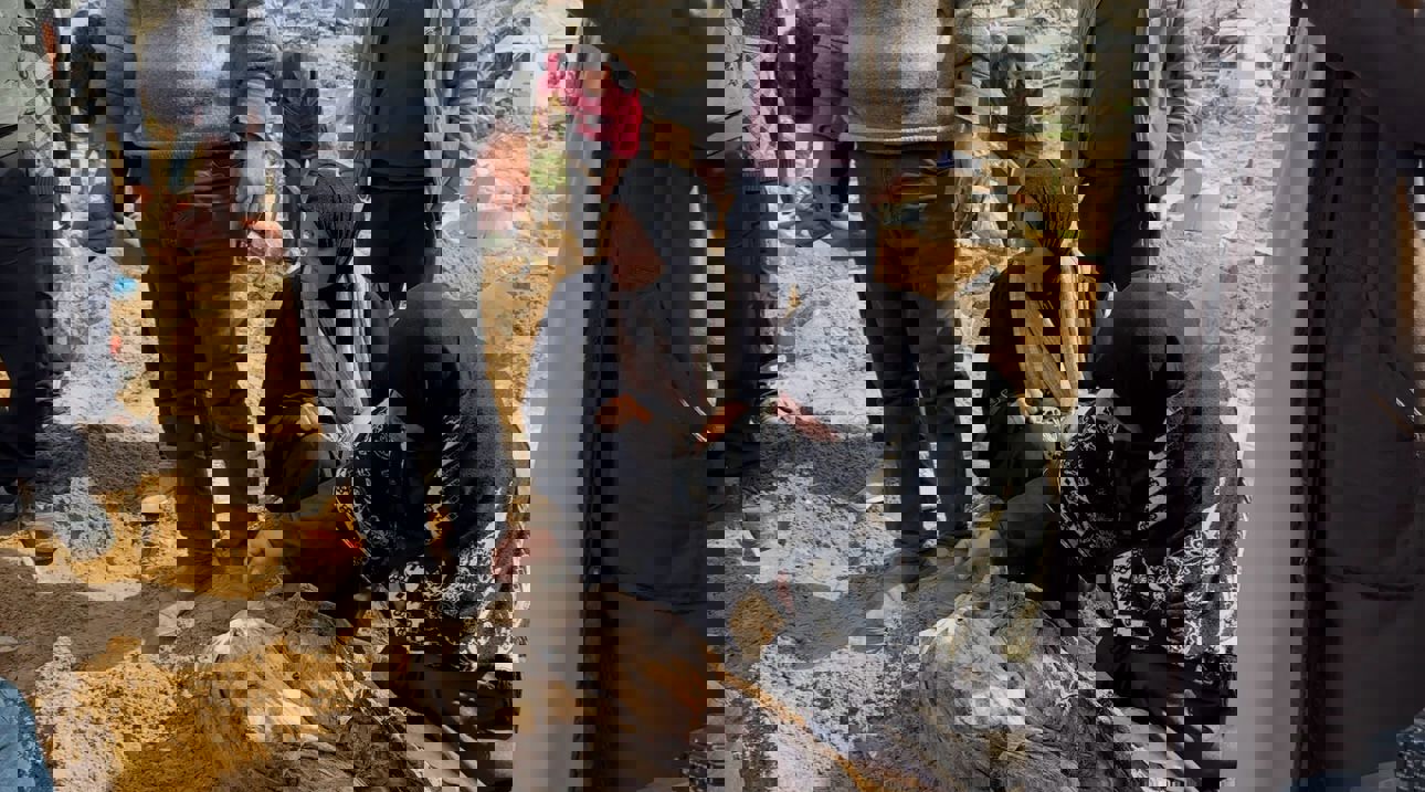 الجثامين المجهولة.. معاناة إنسانية تنغص حياة آلاف الغزيين