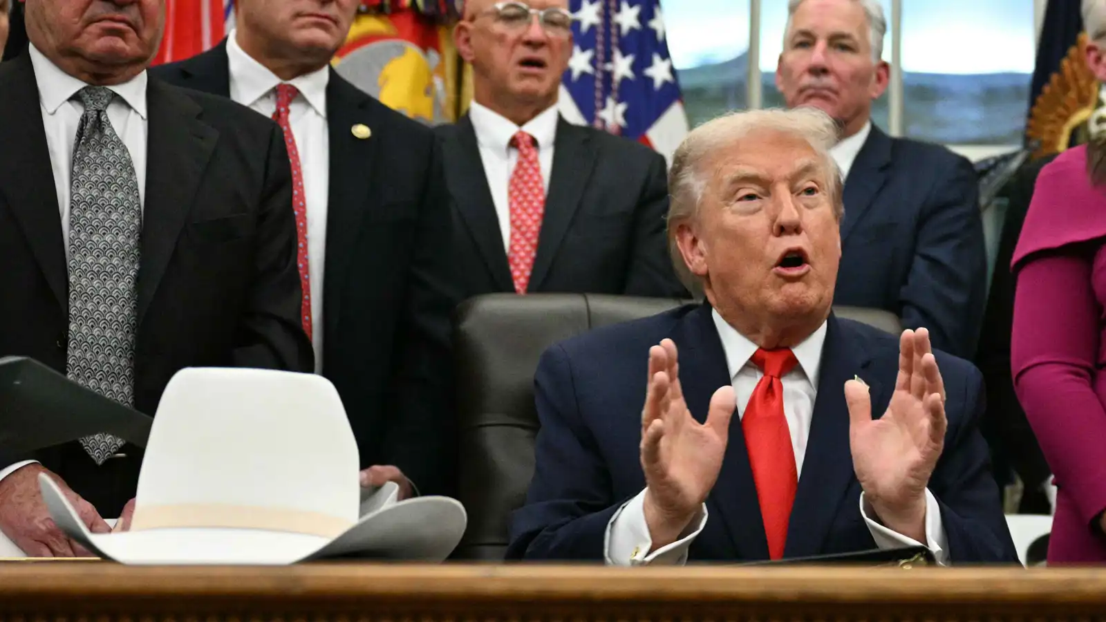 ترامب ينعى 3 أمريكيين قُتلوا في كمين وسط سوريا