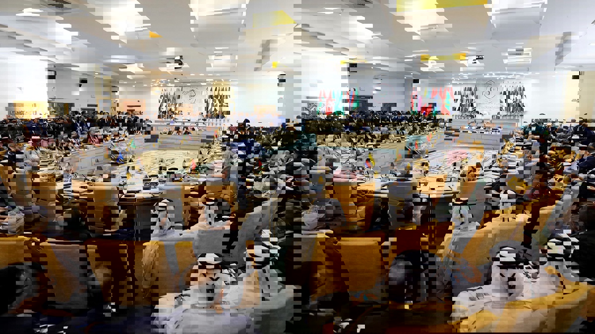 قمة تونس تُدين التدخلات الإيرانية.. وتؤكد "بطلان" القرار الأمريكي بشأن الجولان