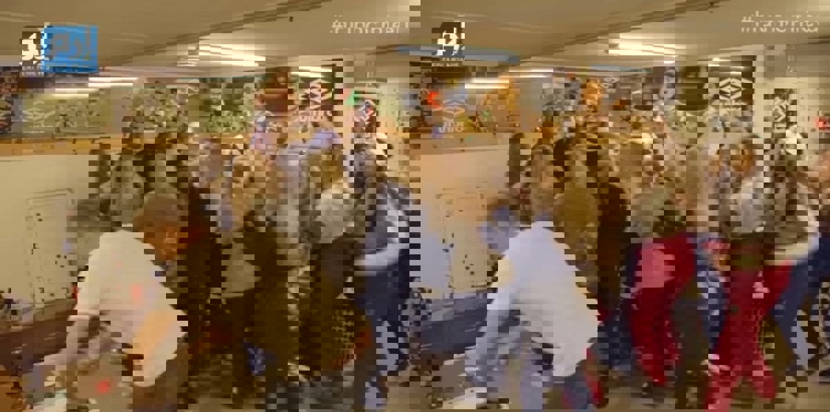 بالفودكا والويسكي.. مباراة كرة القدم بين فريقين ثمِلَين (فيديو إرم)