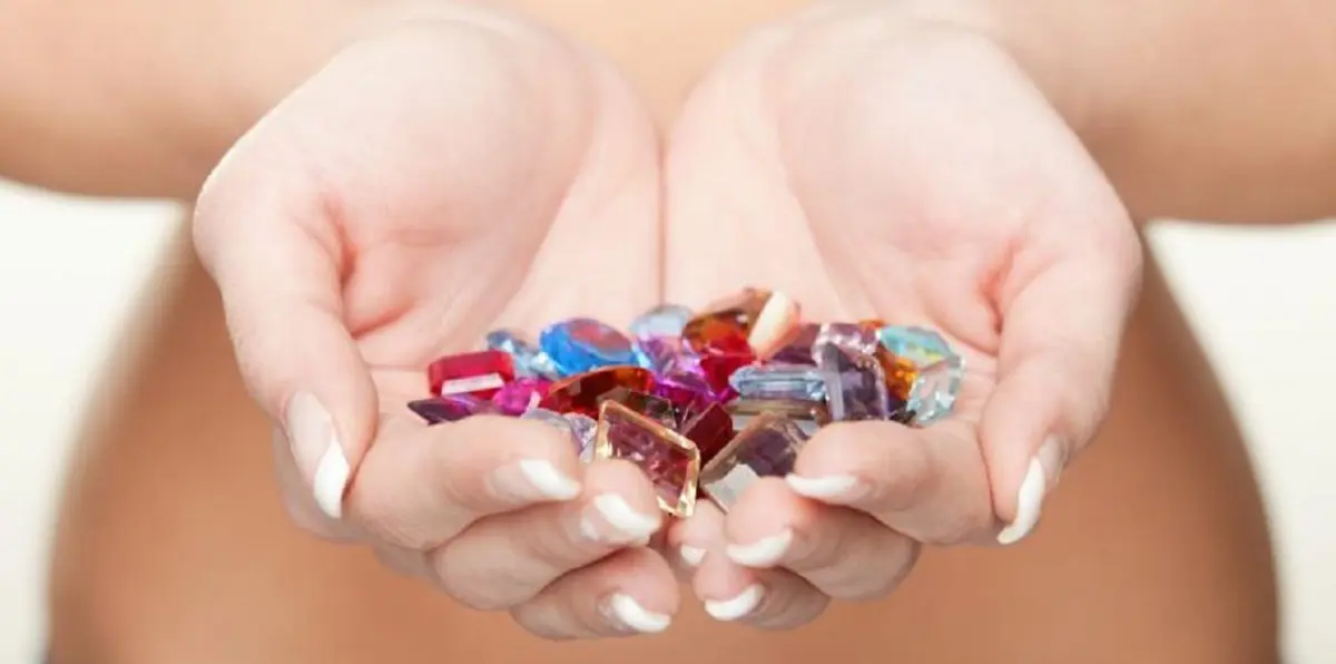 دراسة: الأحجار الكريمة تعالج الأمراض المستعصية