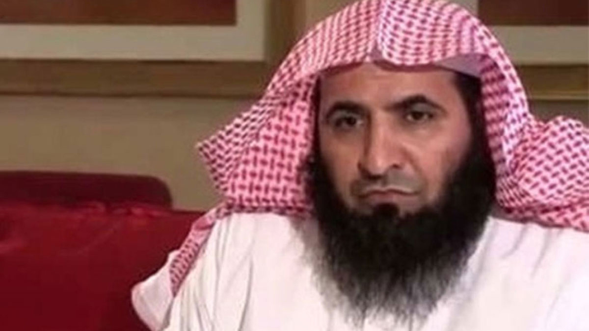 الداعية السعودي ‎أحمد الغامدي: المرأة لا يجب أن تُلزم بالعباءة 