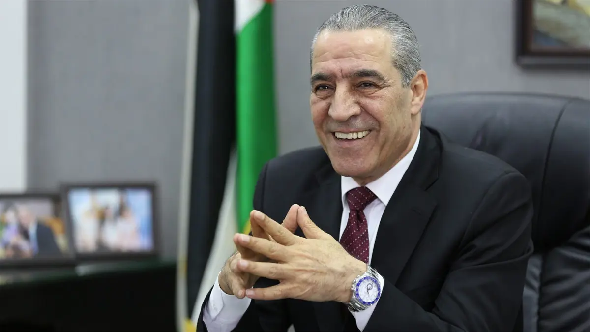 هل اختير حسين الشيخ خلفاً لصائب عريقات لإدارة ملف المفاوضات بمنظمة التحرير؟