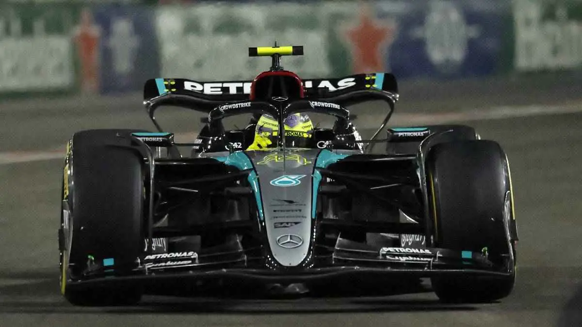 "هاميلتون" يسجل أسرع زمن في تجارب جائزة لاس فيغاس الكبرى