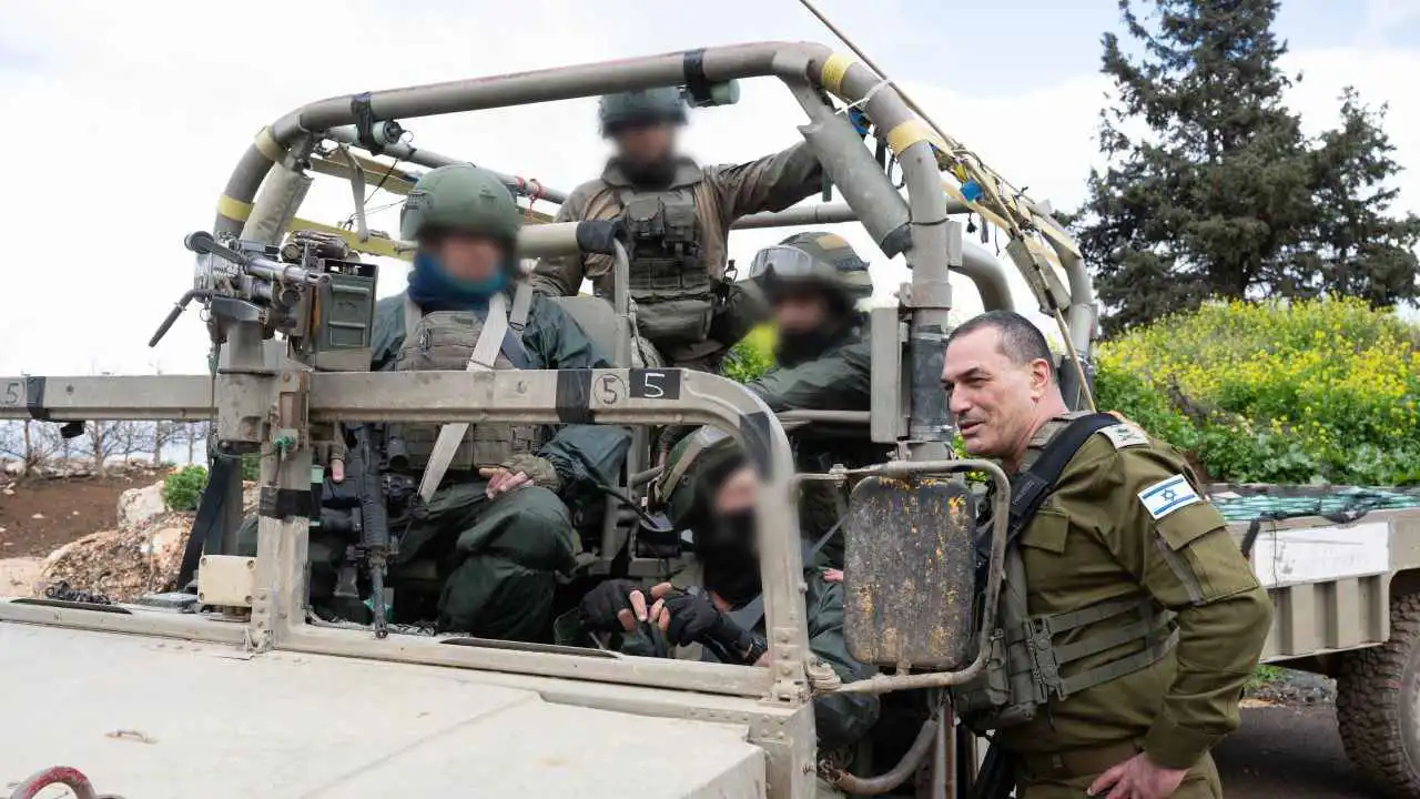 زامير من جنوب لبنان: ضرباتنا طالت عصب الترسانة الصاروخية والنووية لإيران