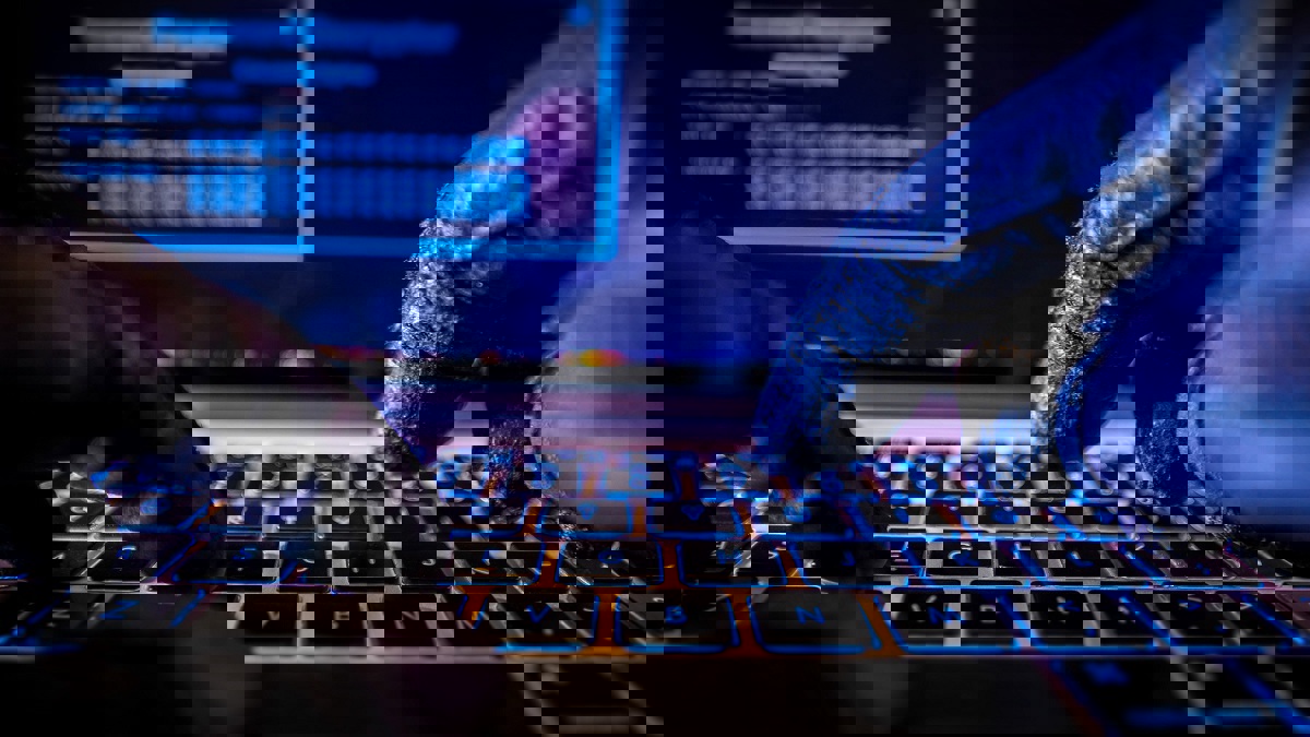 تقرير: البحرين تتعرض لهجمات سيبرانية شديدة وسط تصاعد التوترات مع إيران