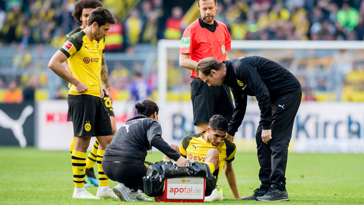 بروسيا دورتموند يعلن إصابة أشرف حكيمي وغيابه لنهاية الموسم