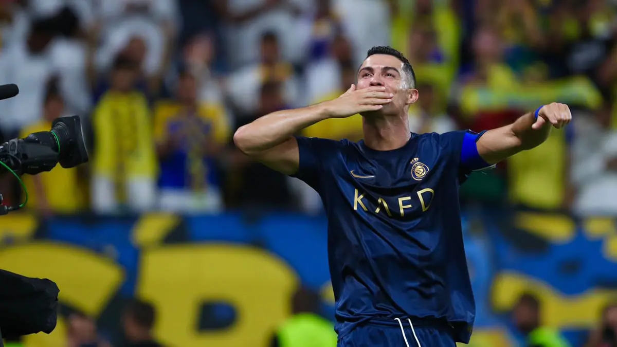 رونالدو أمام جهاز كشف الكذب: لن أستبدل ألقاب دوري الأبطال بكأس العالم (فيديو)