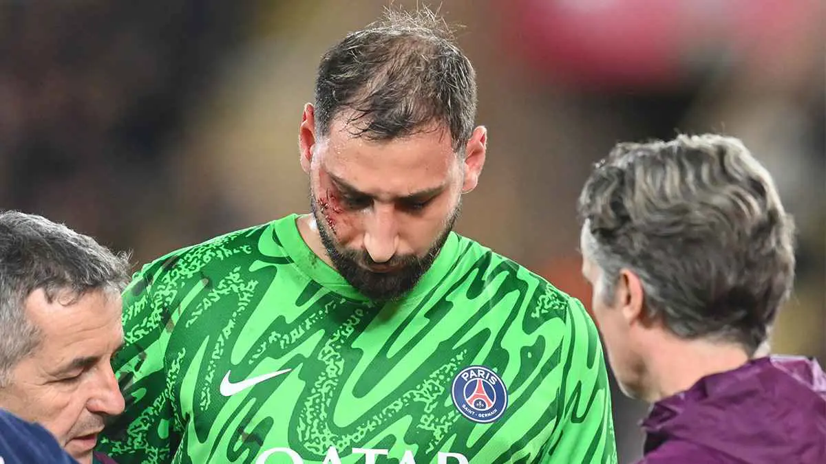 إنريكي يشيد بشجاعة لاعبي سان جيرمان بعد إصابة دوناروما القوية