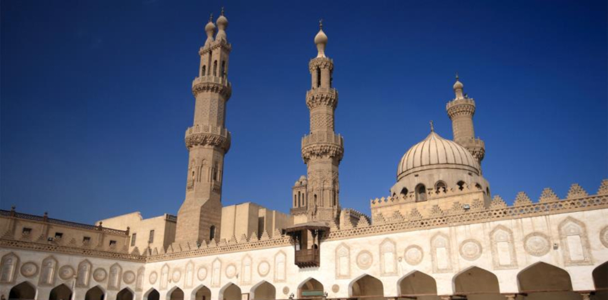 لأول مرة.. نساء غير محجبات على غلاف مجلة الأزهر (صور)