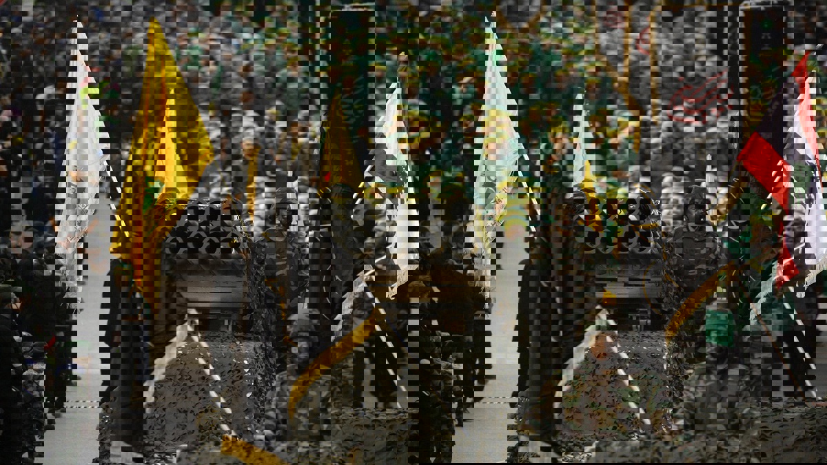 حزب الله يعتبر العقوبات الأمريكية ضد اثنين من نوابه "إهانة" للبنانيين