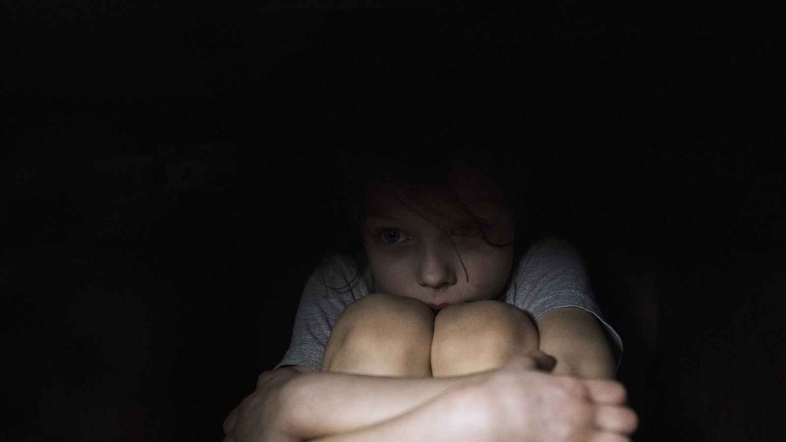 حادثة صادمة.. مغربي يحتجز زوجته وأطفاله عراة في ضريح (صور)