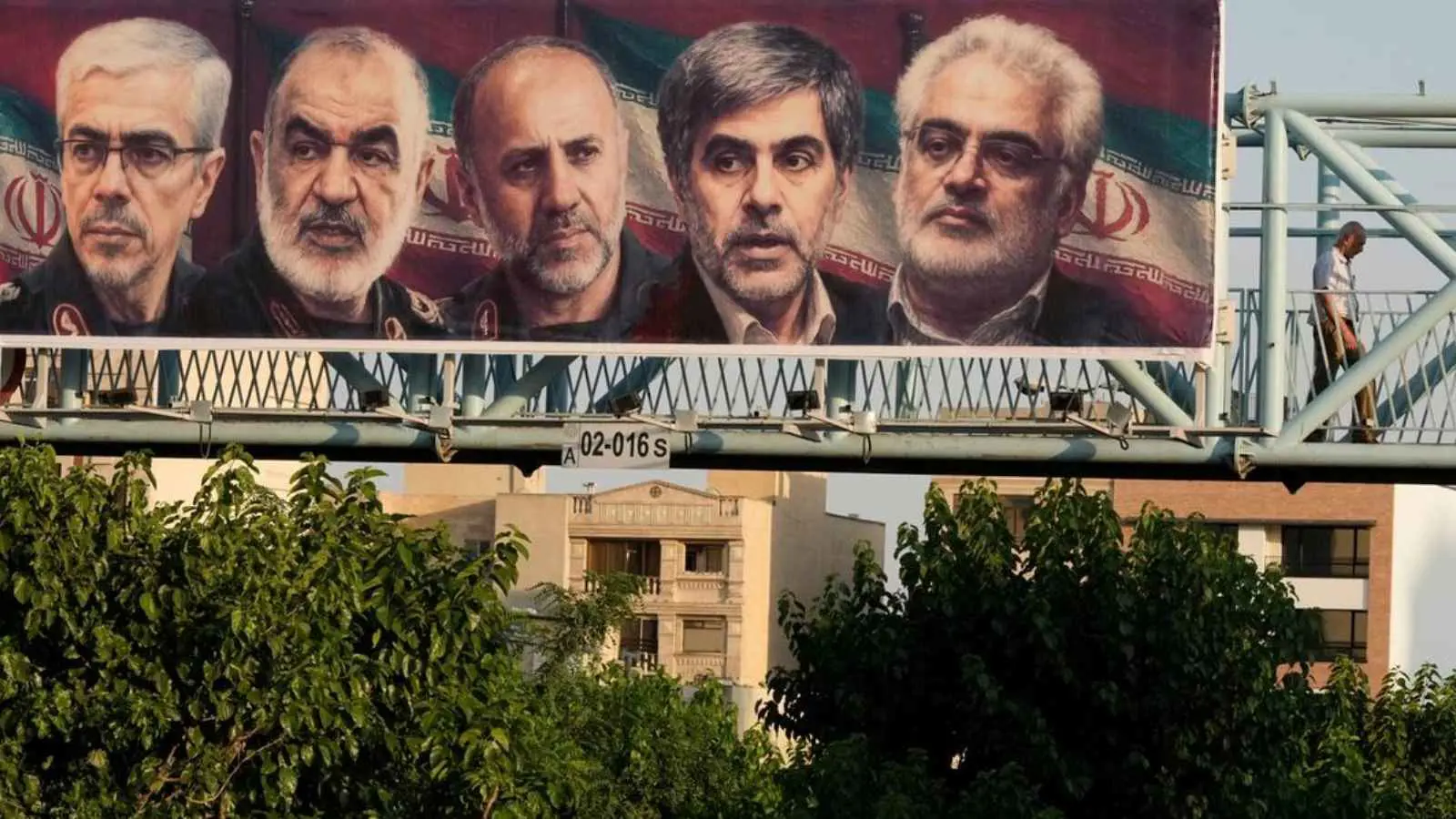 حذرتهم من هواتفهم.. إيران تتهم إسرائيل باغتيال قياداتها على طريقة "هنية"