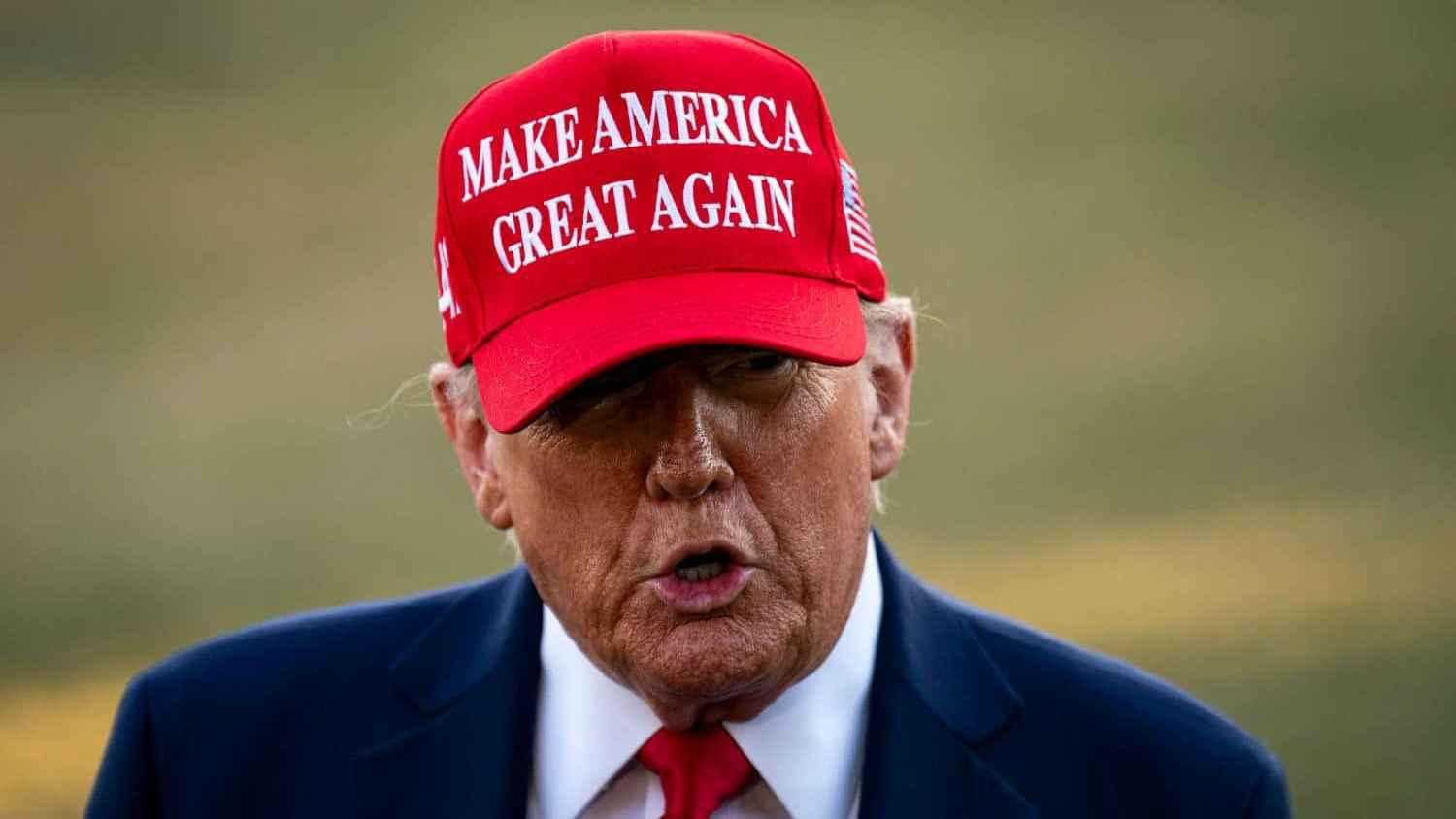 "رئيس إلى الأبد".. ترامب يثير الجدل بفيديو ساخر