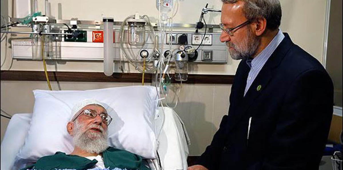 بوادر خلاف بين لاريجاني وخامنئي بشأن الاتفاق النووي