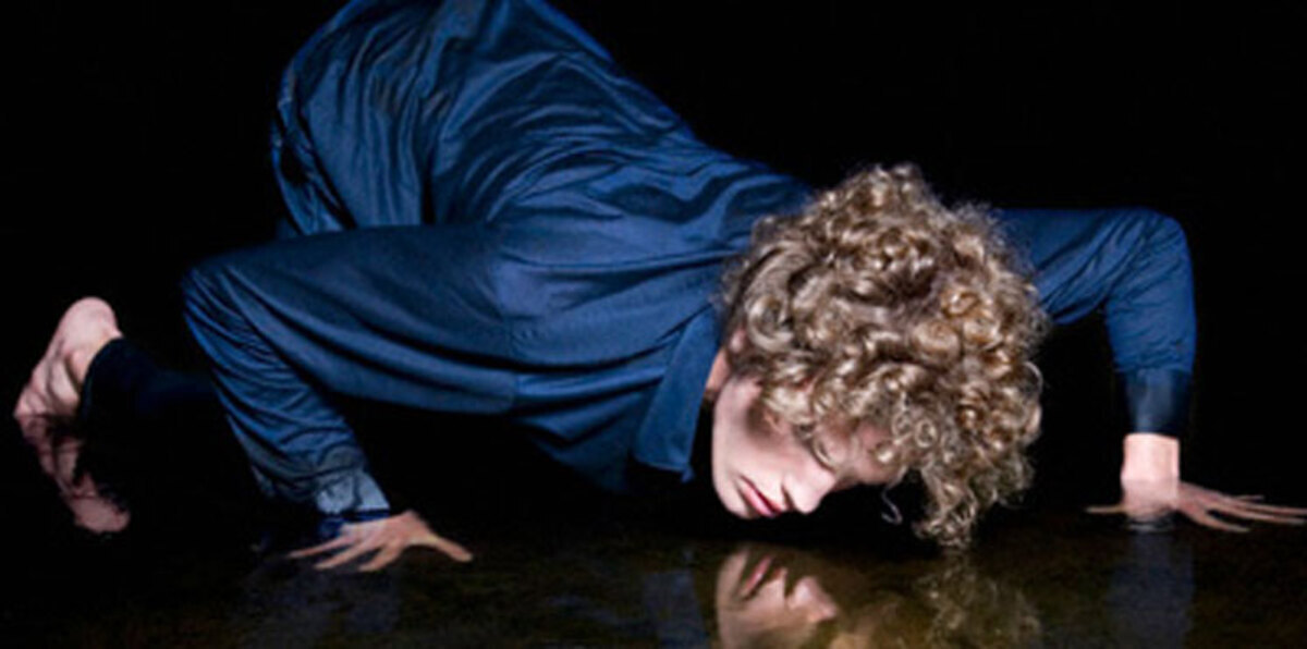 بالصور.. النرجسية علاج لضعف الثقة بالنفس!