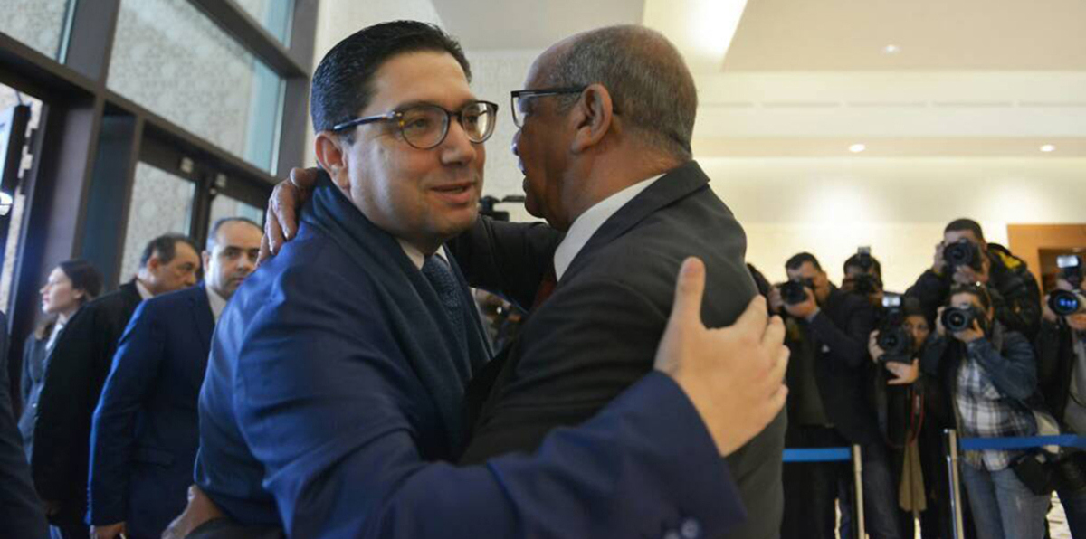 عقب "أزمة الحشيش".. عناق حار بين مساهل وبوريطة في الجزائر