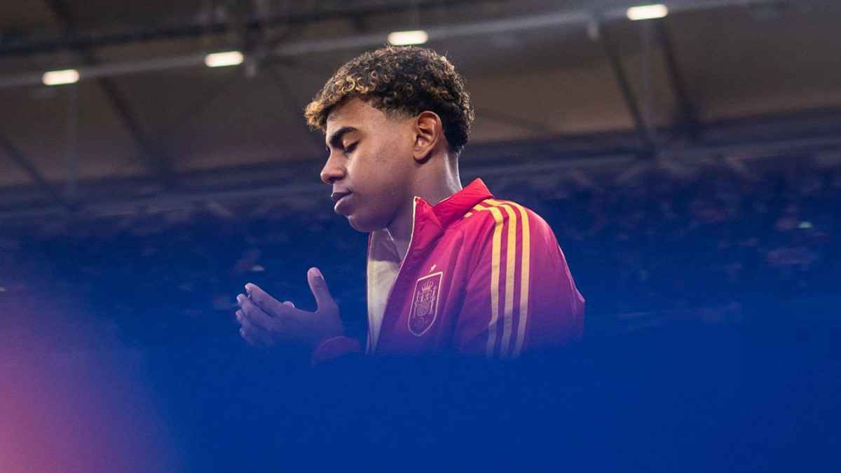 للمرة الأولى في التاريخ.. "صيام وسحور" في معسكر منتخب إسبانيا