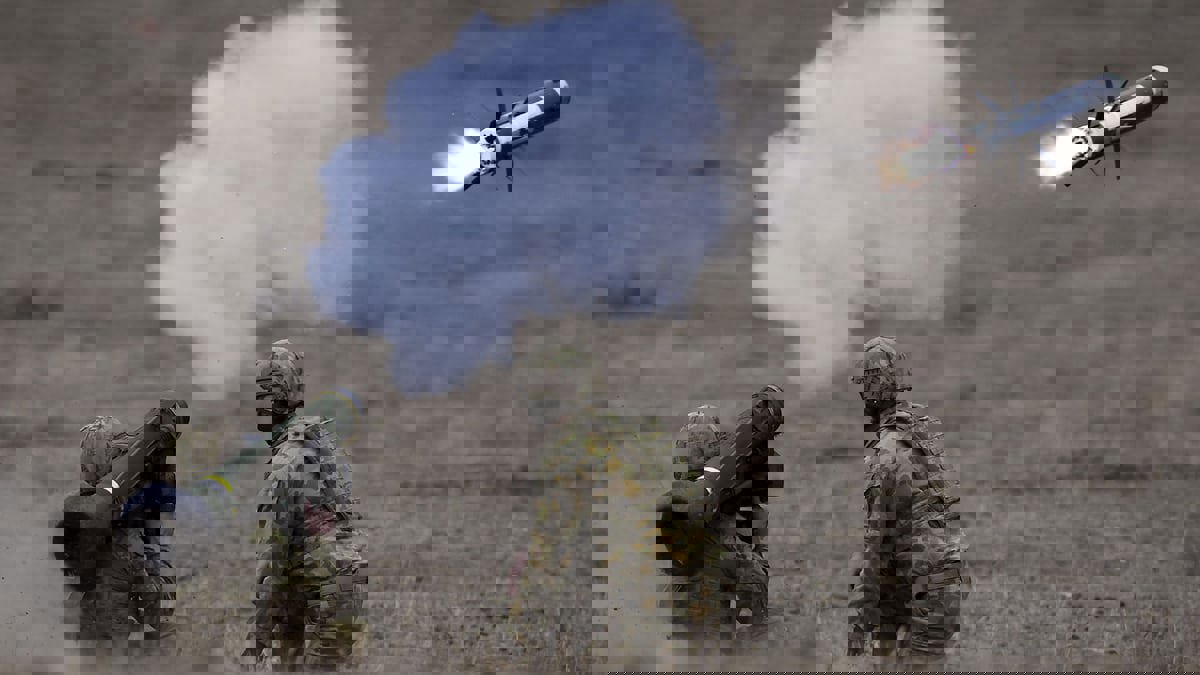 بعد إرسال الآلاف منها لأوكرانيا.. أمريكا تعتزم مضاعفة إنتاج صواريخ "جافلين"