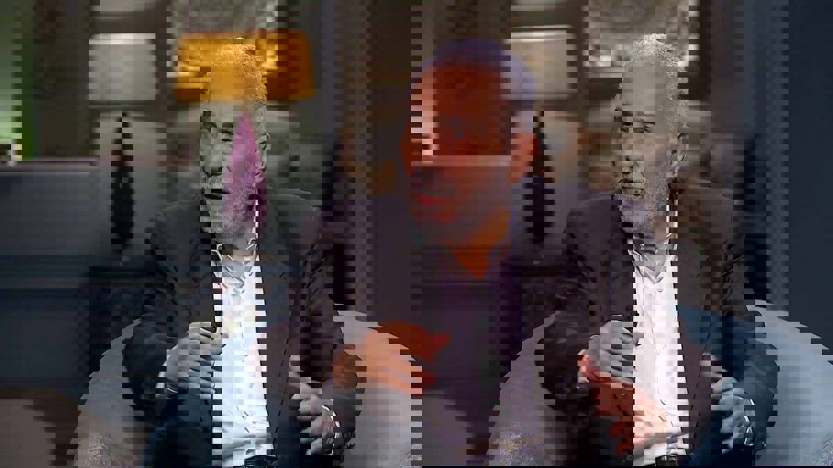 بعد تحسن حالته الصحية.. عبدالرحمن أبو زهرة يغادر المستشفى