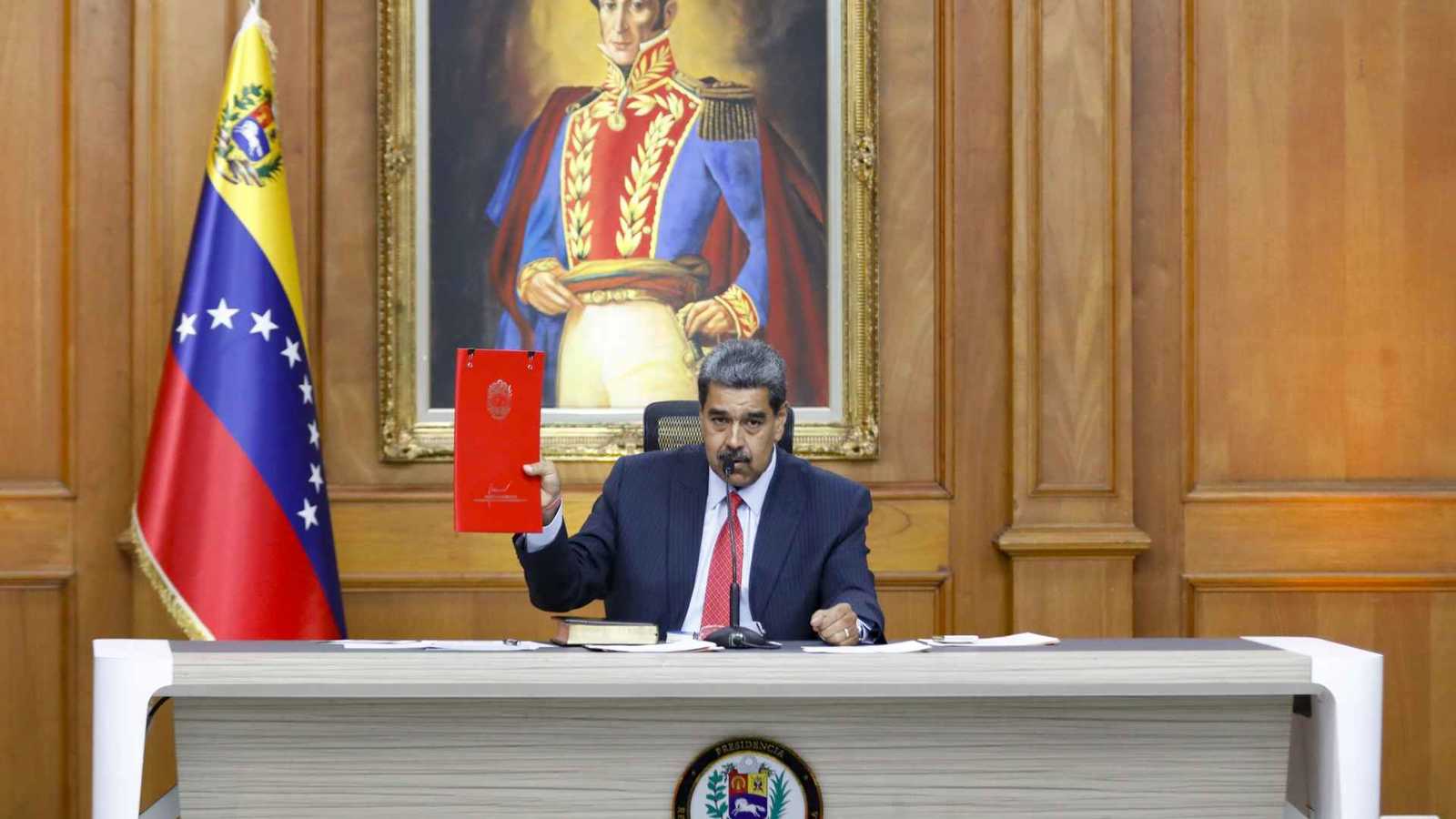 "خطة لكل الاحتمالات".. البنتاغون يستعد لسيناريو رحيل مادورو