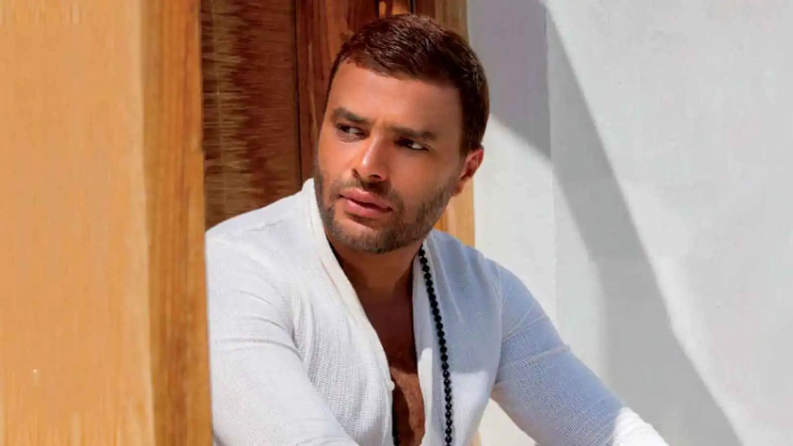 "إياكم والاقتراب".. رامي صبري يُوجه رسالة شديدة اللهجة لصنّاع الأغاني