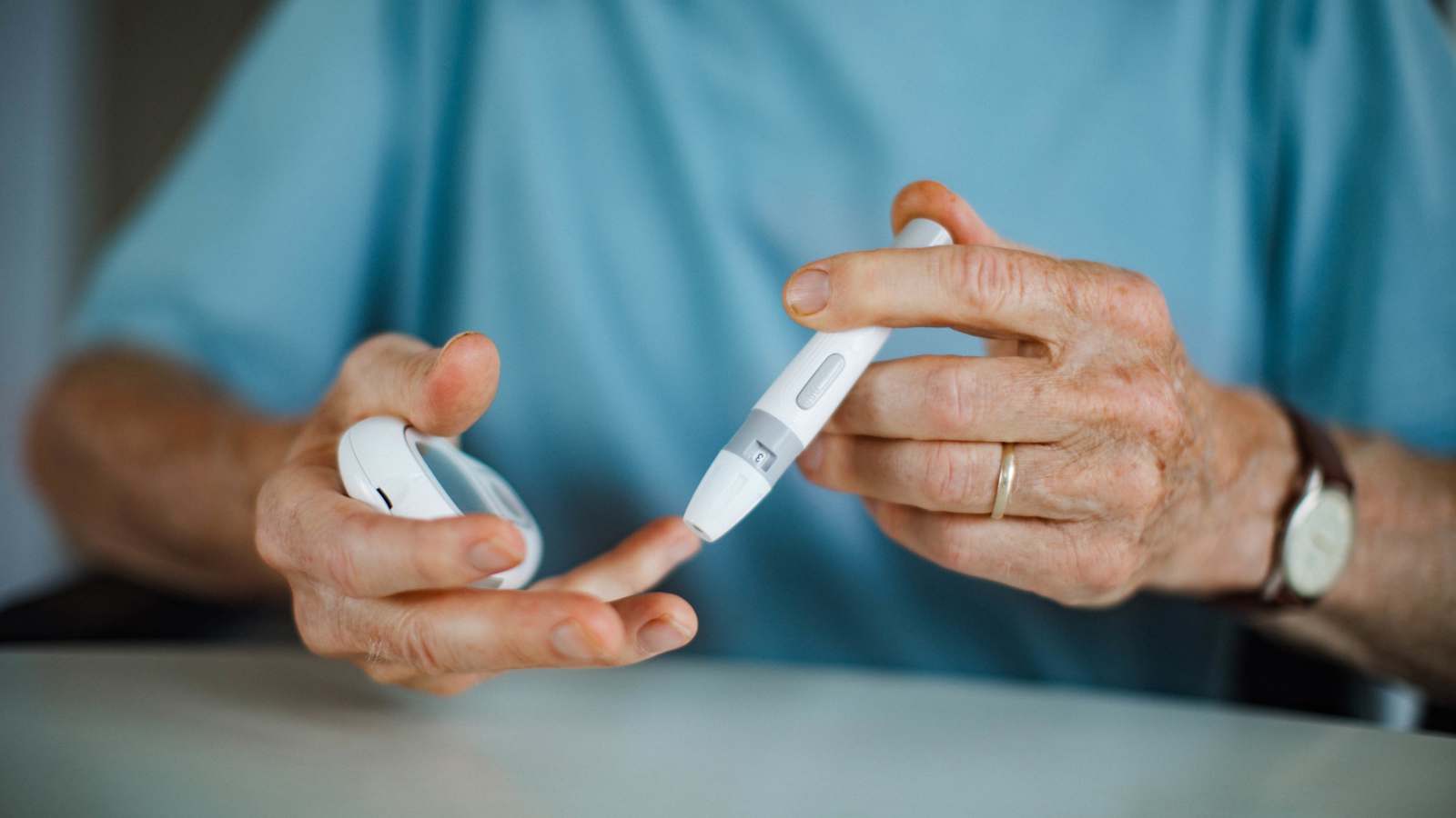 عادات يومية قد تُعرضك للإصابة بالسكري دون أن تشعر